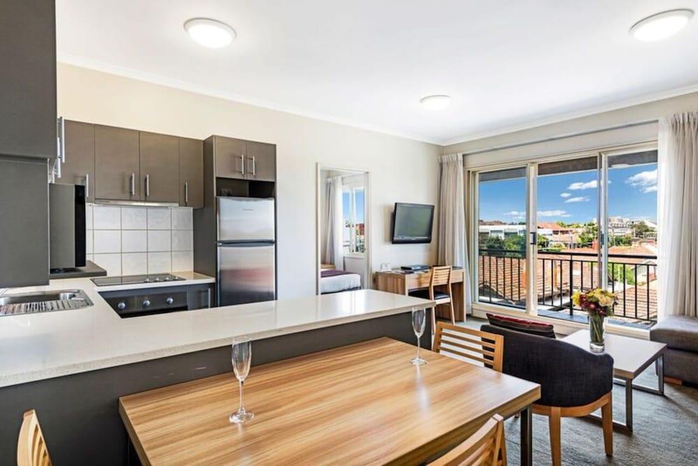 Punt Road Apartment Hotel Melbourne Buitenkant foto