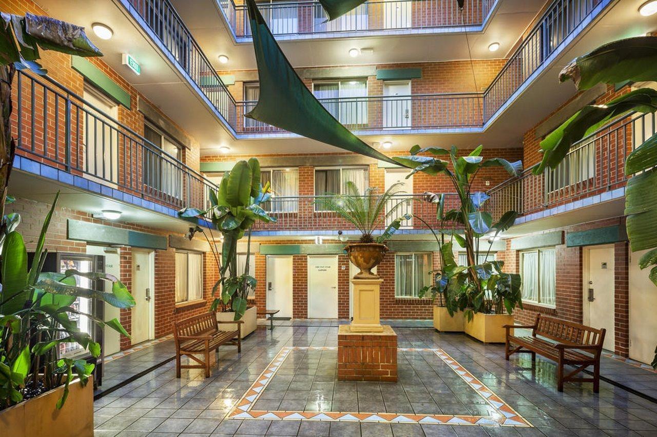 Punt Road Apartment Hotel Melbourne Buitenkant foto